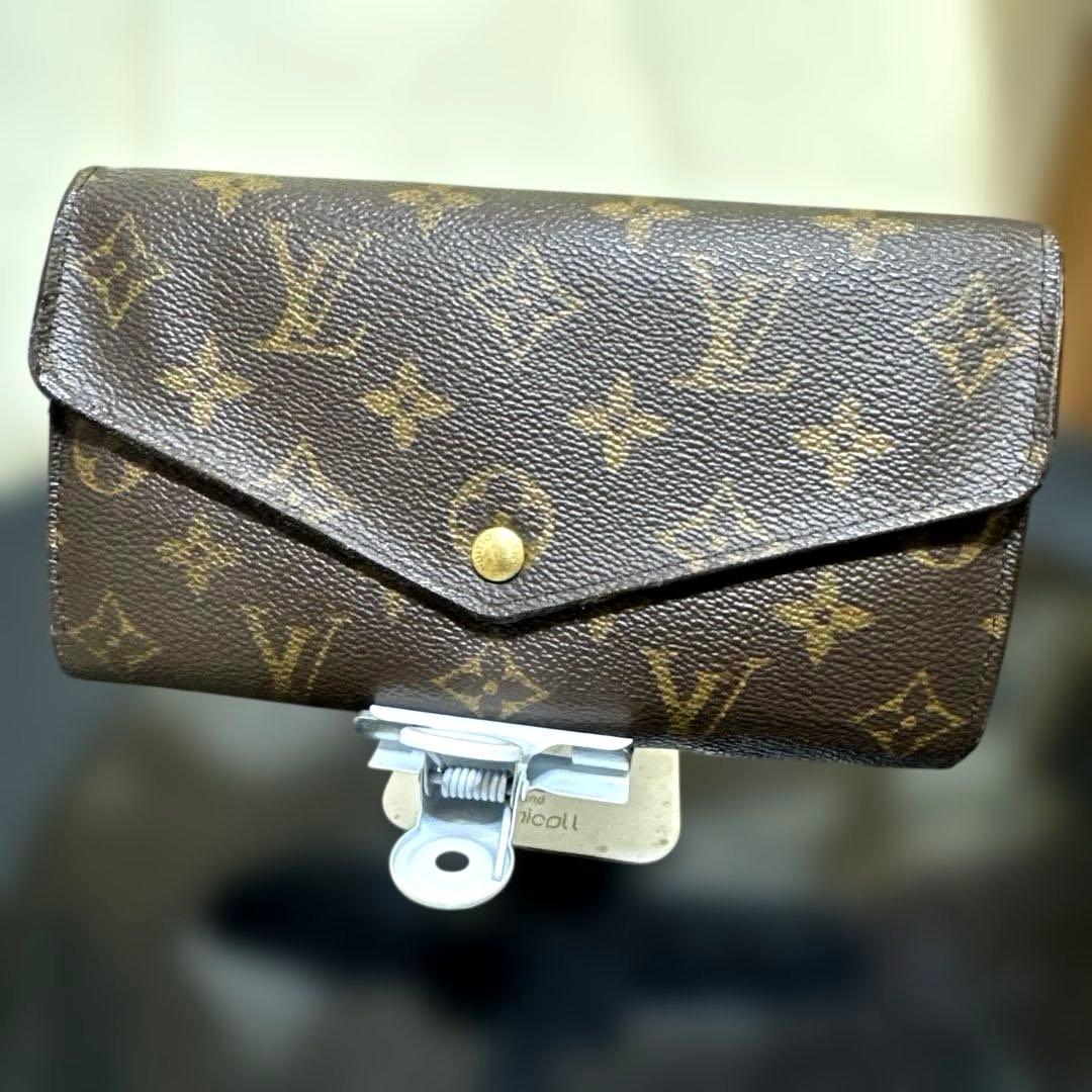 14☆優良品♪カード16枚タイプ☆サラ長財布