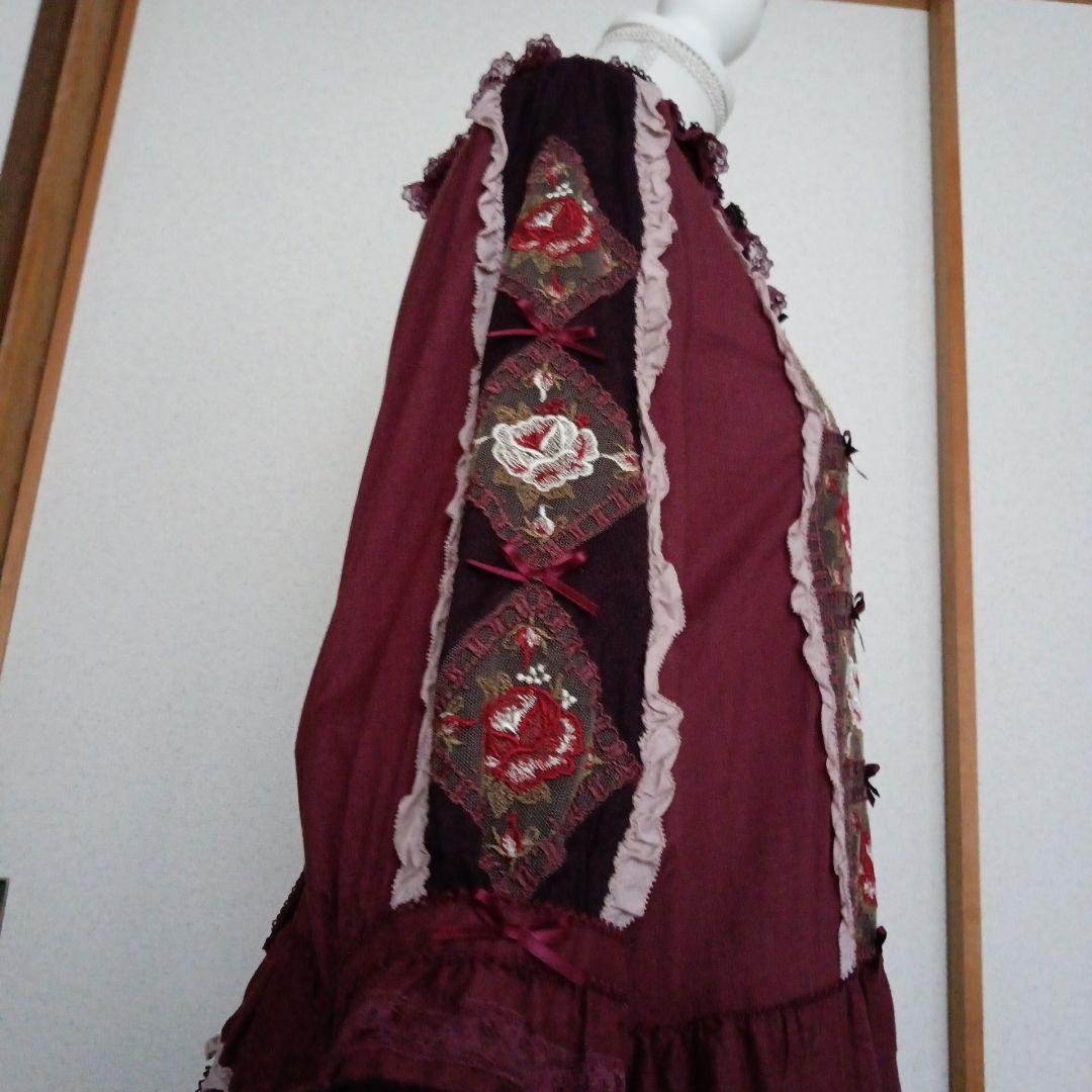 ピンクハウス　ローズチュールレース使いパッチワーク風ワンピース　モーブピンク　赤