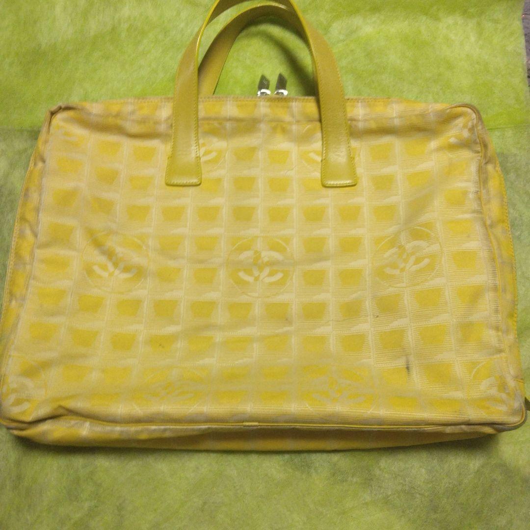 CHANELニュートラベルライン　ビジネスバッグ・ハンドバッグ《レア色イエロー》