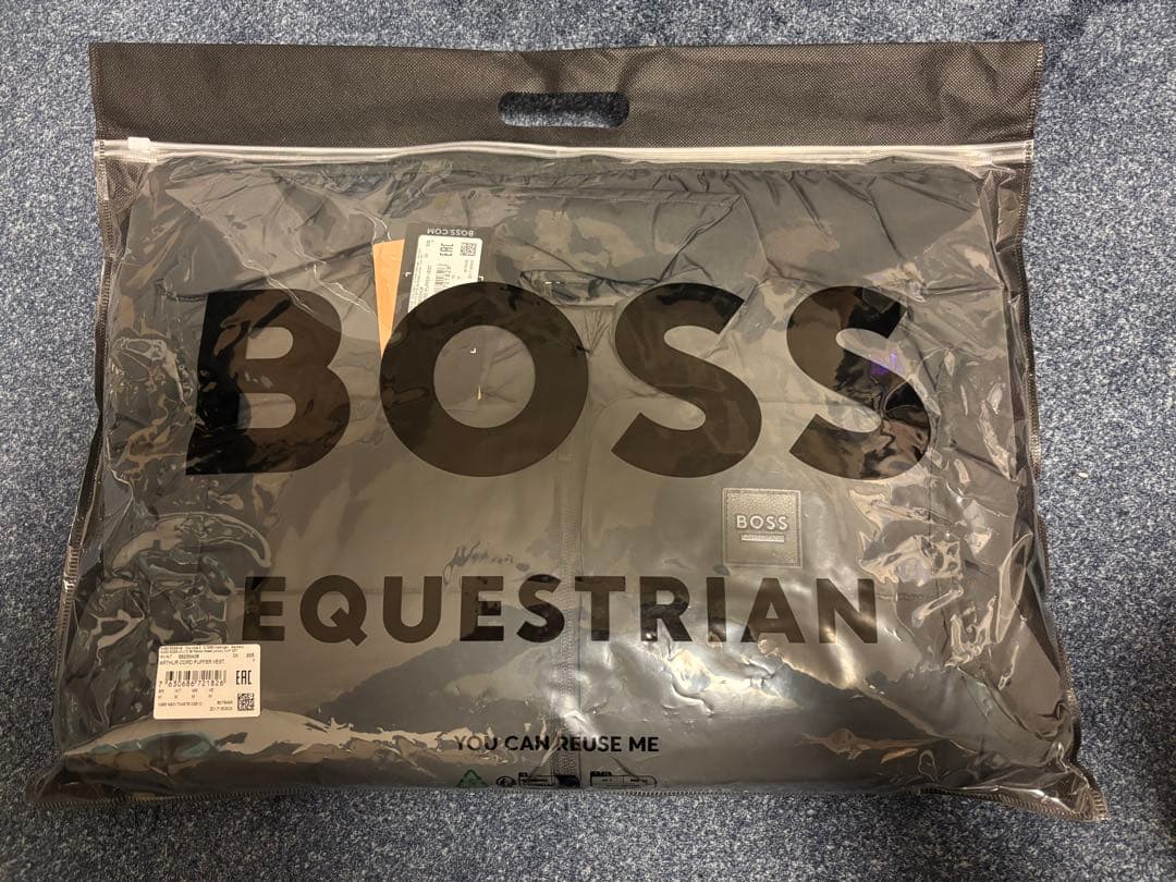 ★新品•未使用品★Hugo Boss防水パデッドジレ パネル