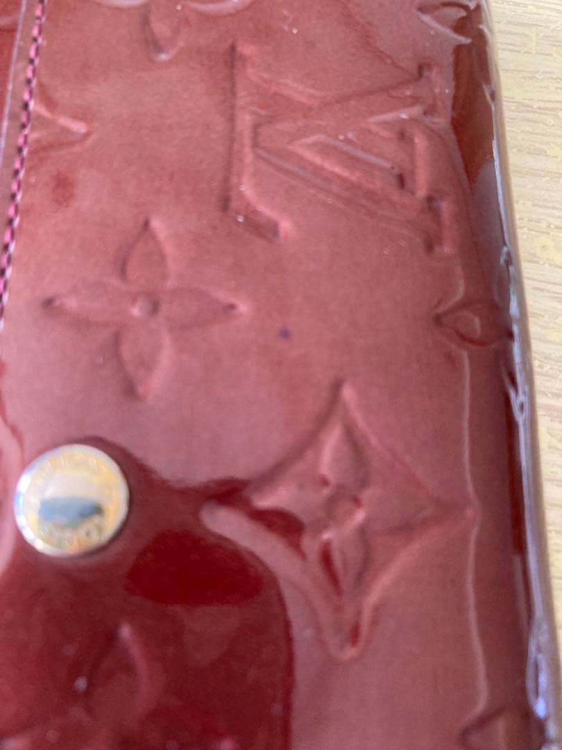 ルイヴィトン ヴェルニ ポルトフォイユ サラ 長財布 (商品説明必読　訳あり)