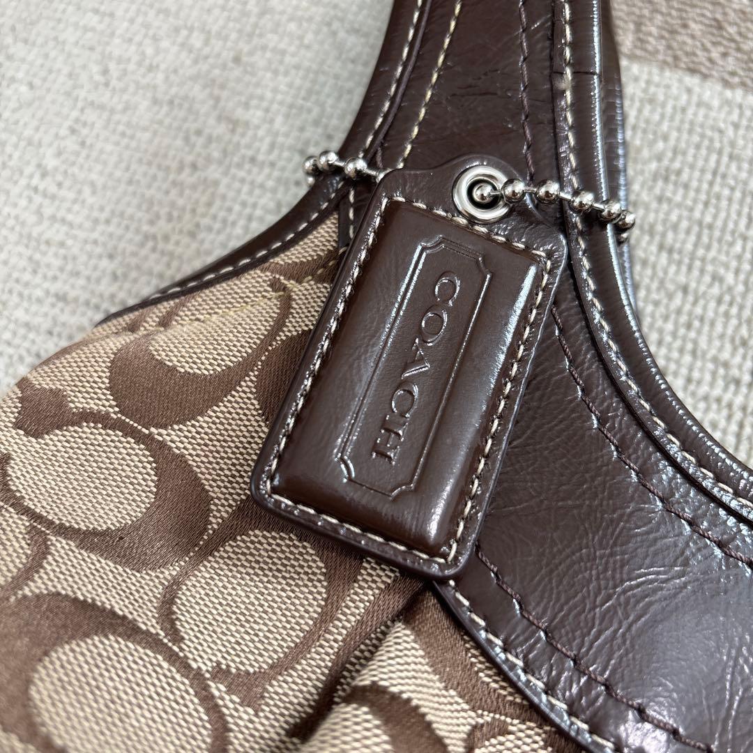 コーチショルダーバッグ