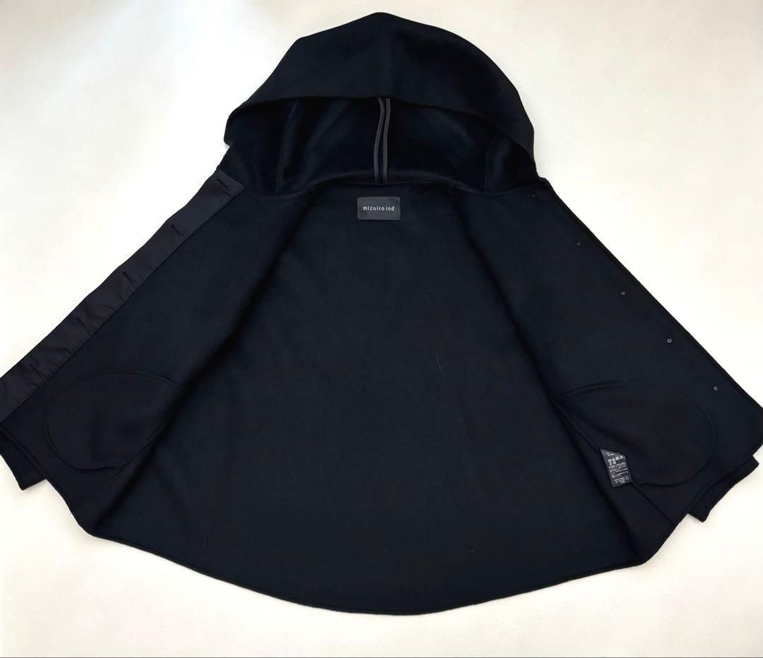 ミズイロインド　ウール ショートリバーコート 黒　フード