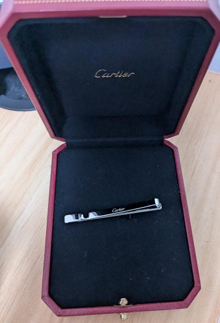 Cartier ネクタイピン レッドケース付き