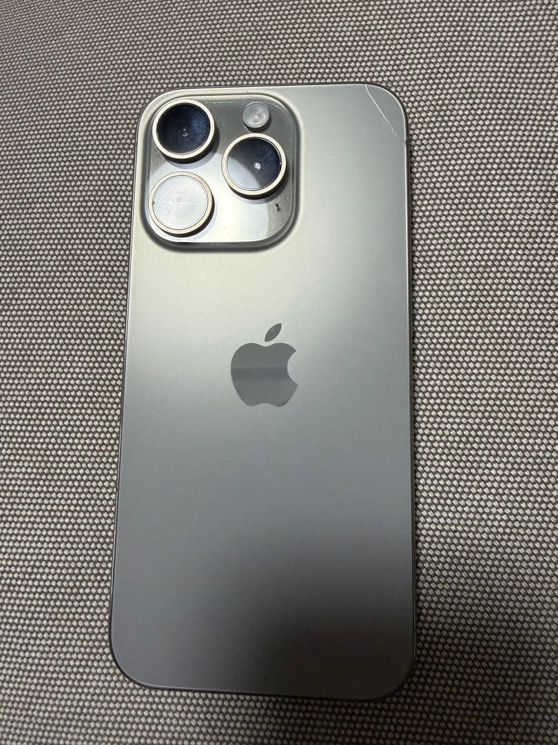 ゆ*う様 Apple iPhone 15Pro ナチュラルチタニウム256 si