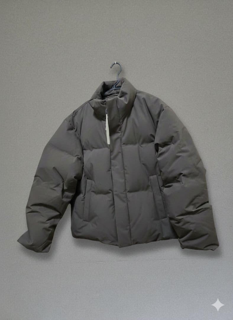 ユニクロ 試着のみ シームレスダウンジャケット M ダークブラウン 2025