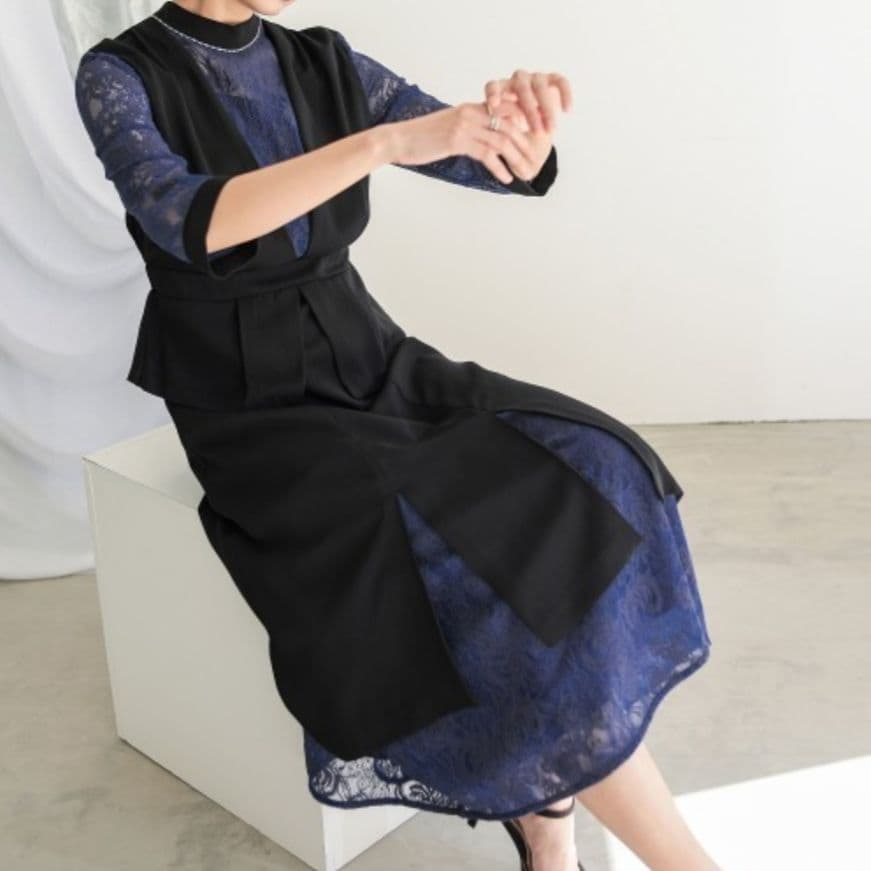 新品【Callarus】カラルス スタンドカラーレース切替デザインワンピース