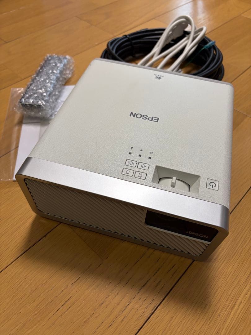 EPSON プロジェクター EF100W