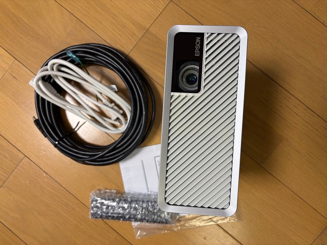 EPSON プロジェクター EF100W