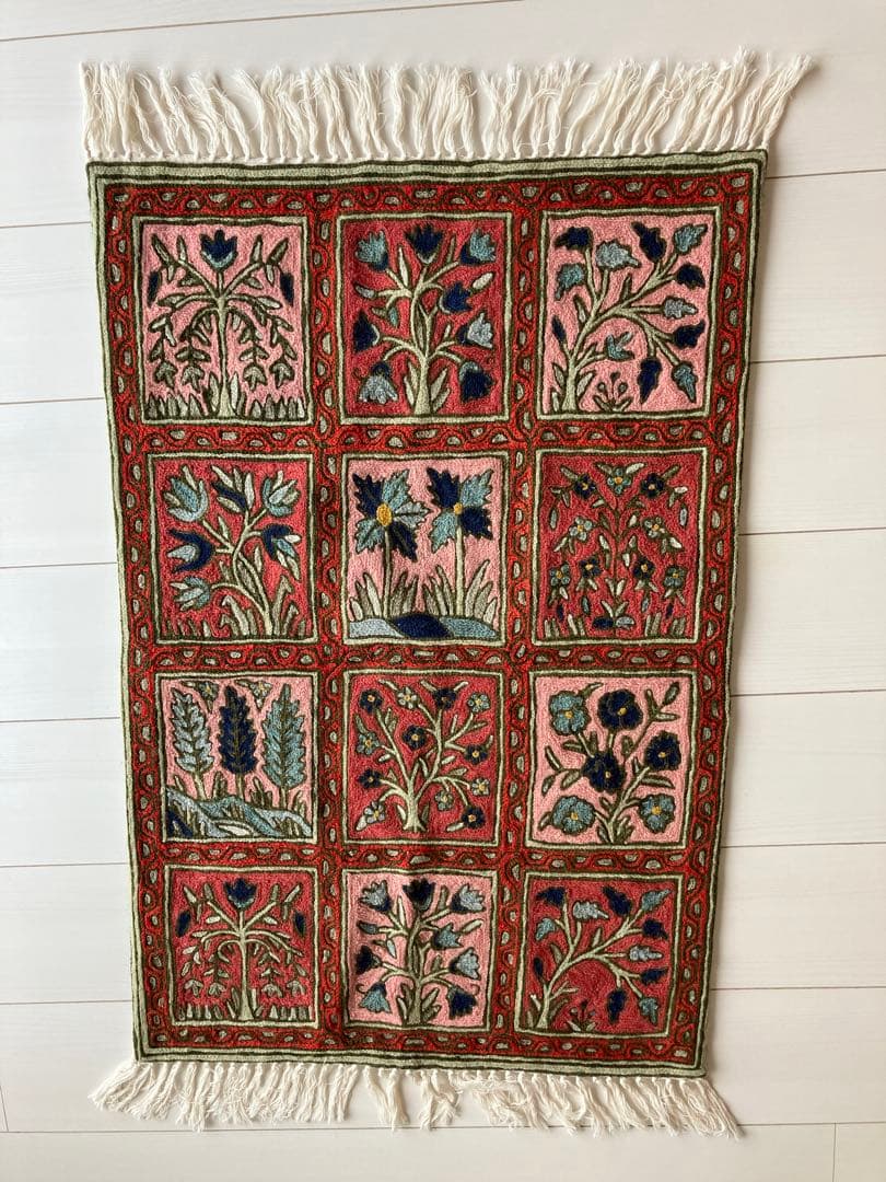 大*仏様 新品　カシミールラグ