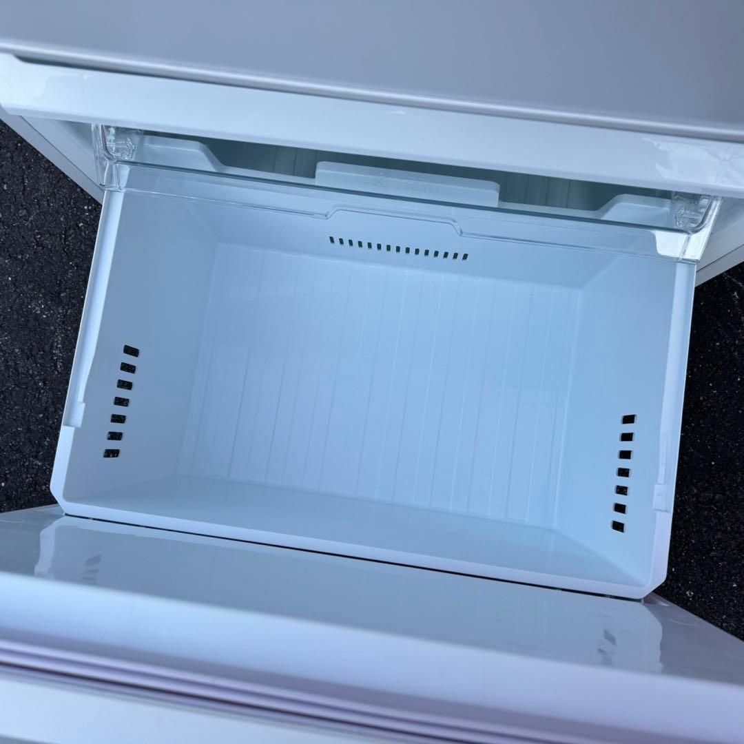 60⭐️2023年製美品★東芝　冷蔵庫　自動製氷　右開き　大型　3ドア　356L