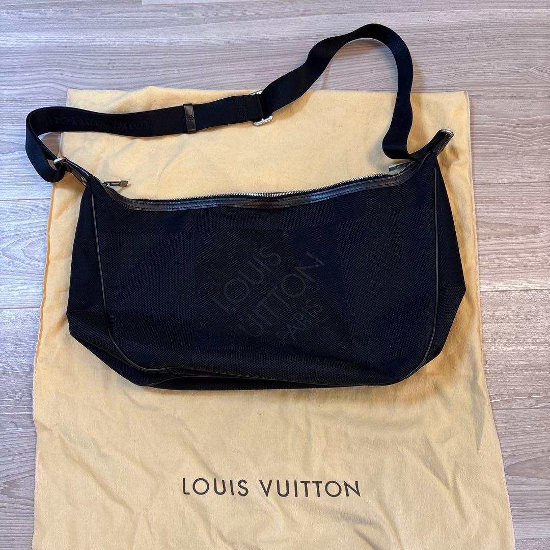 ルイヴィトン　メンズショルダーバッグ