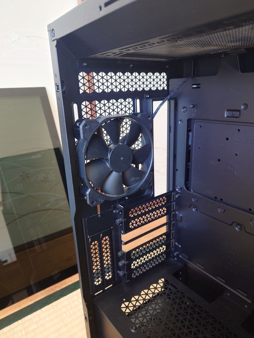 Corsair 5000D Airflow強化ガラスPCケースARGBファン付き