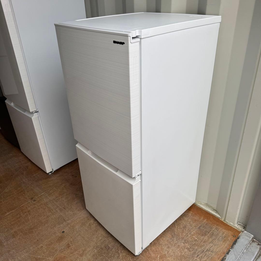 C7718★2021年製美品★シャープ　冷蔵庫　右.左開き　ホワイト　一人暮らし