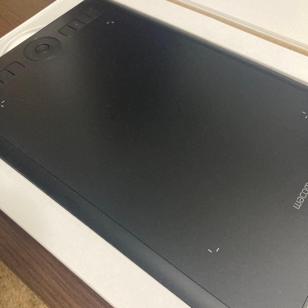 Wacom Intuos Pro Mサイズ　PTH-660/K0