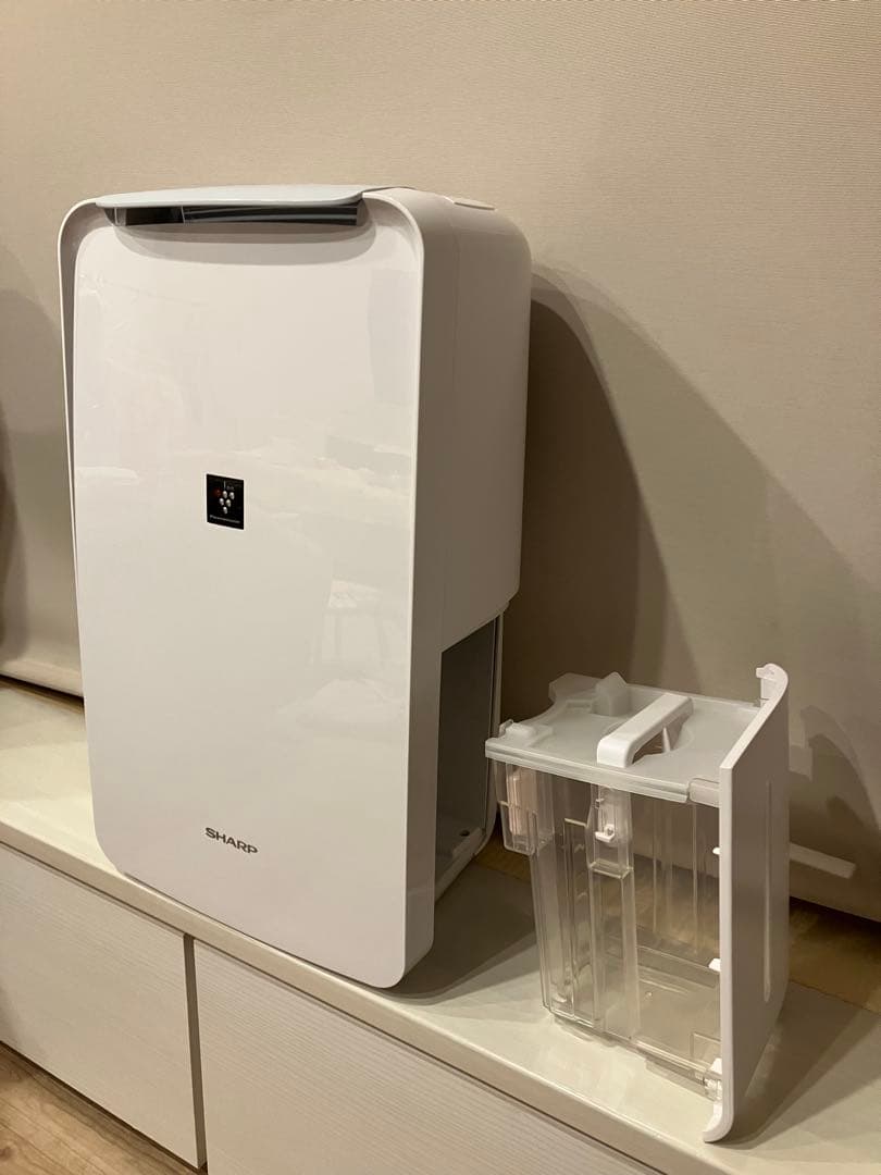 SHARP 除湿機 ホワイト 取り外し可能タンク