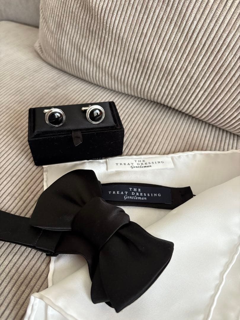 【美品】TREATDRESSING カフス 蝶ネクタイ チーフ 新郎3点セット