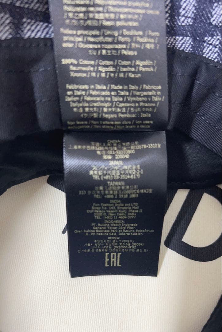 FENDIフェンディ　サンバイザー