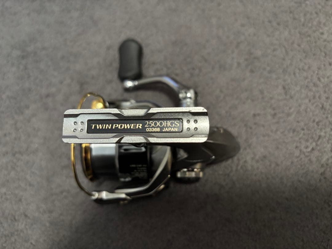 【美品】シマノ　15 ツインパワー　2500HGS