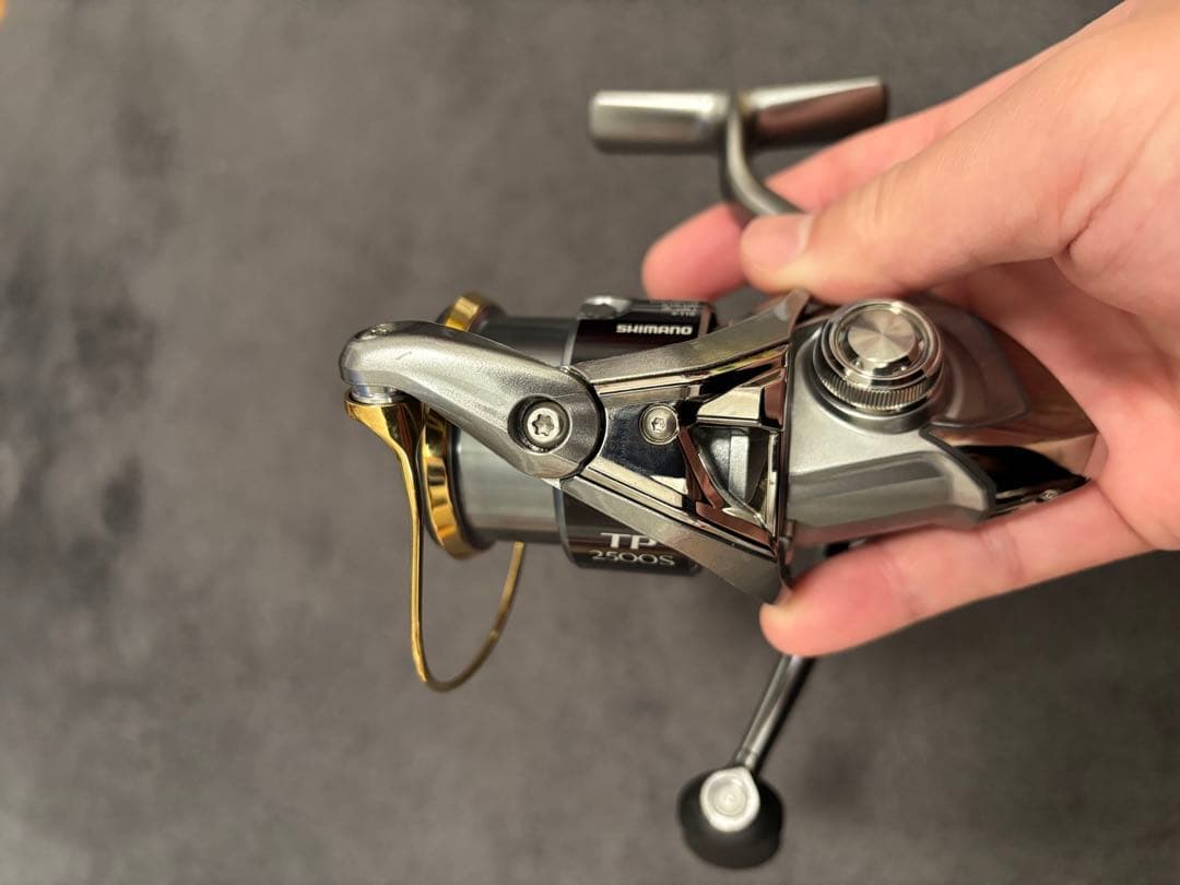 【美品】シマノ　15 ツインパワー　2500HGS