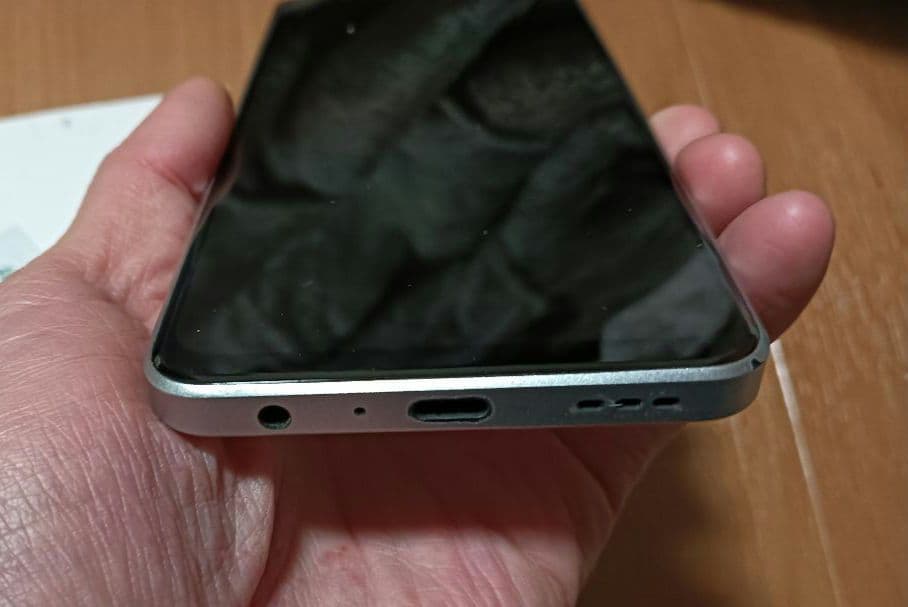 ​【たけたけ】OPPO　reno 9a 8GB/128GB ムーンホワイト