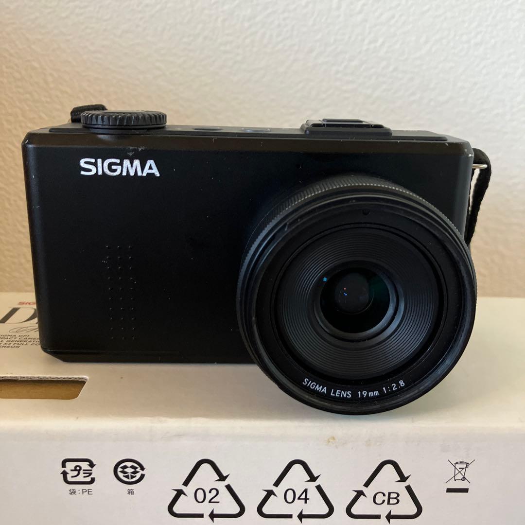 Foveonセンサー最高画質 即戦力付属品完備SIGMA DP1 Merrill