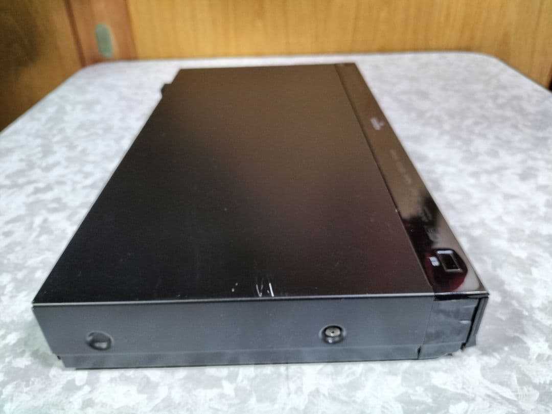 SHARP　BD-W1800　シャープ ブルーレイレコーダー　2番組同時録画