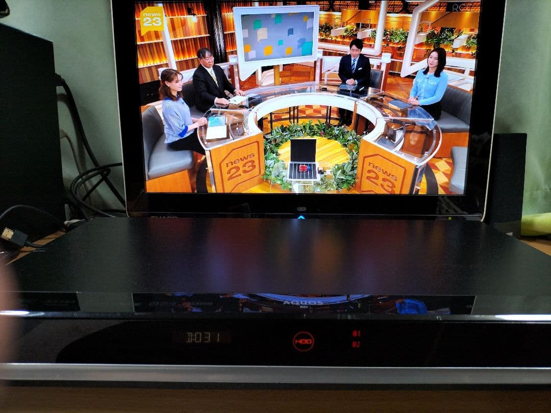 SHARP　BD-W1800　シャープ ブルーレイレコーダー　2番組同時録画