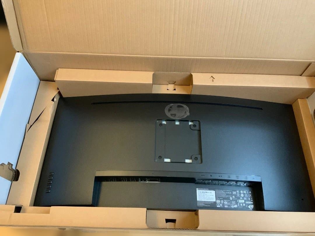 HP M34d UWQHD curved ウルトラワイドモニター　カーブド