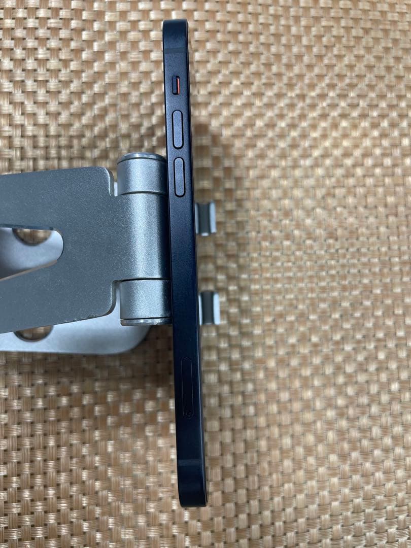 iPhone 12 64 GB ブラックSIMフリー【7081】