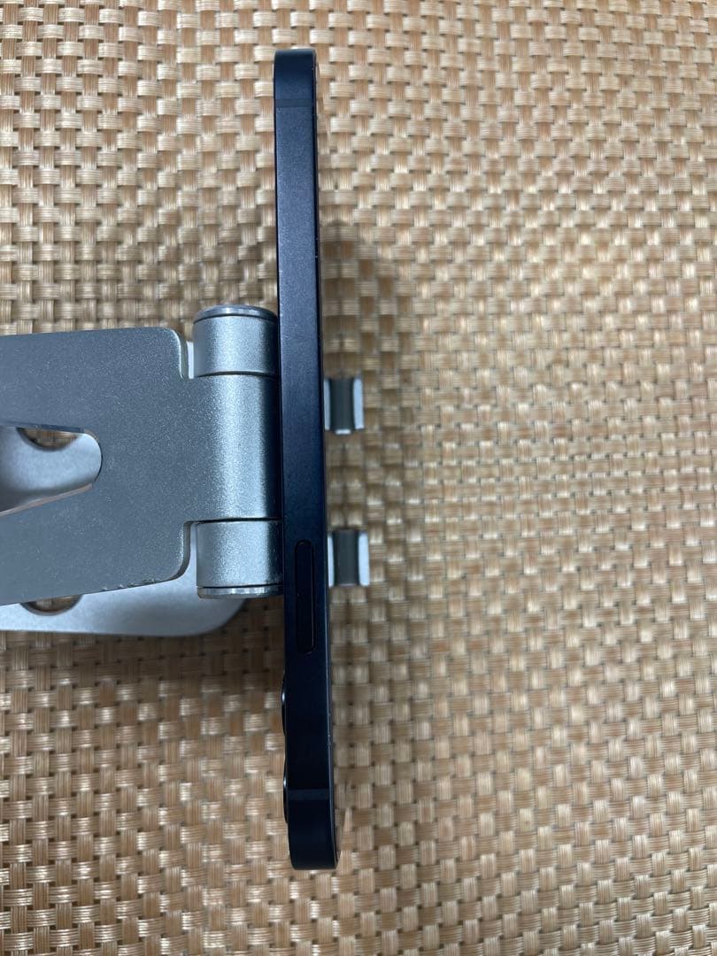 iPhone 12 64 GB ブラックSIMフリー【7081】