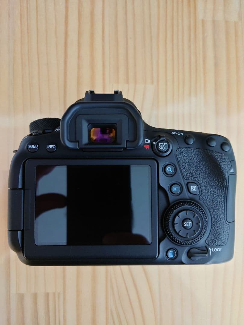 美品 Canon キャノン EOS 6D Mark II デジタル一眼レフカメラ