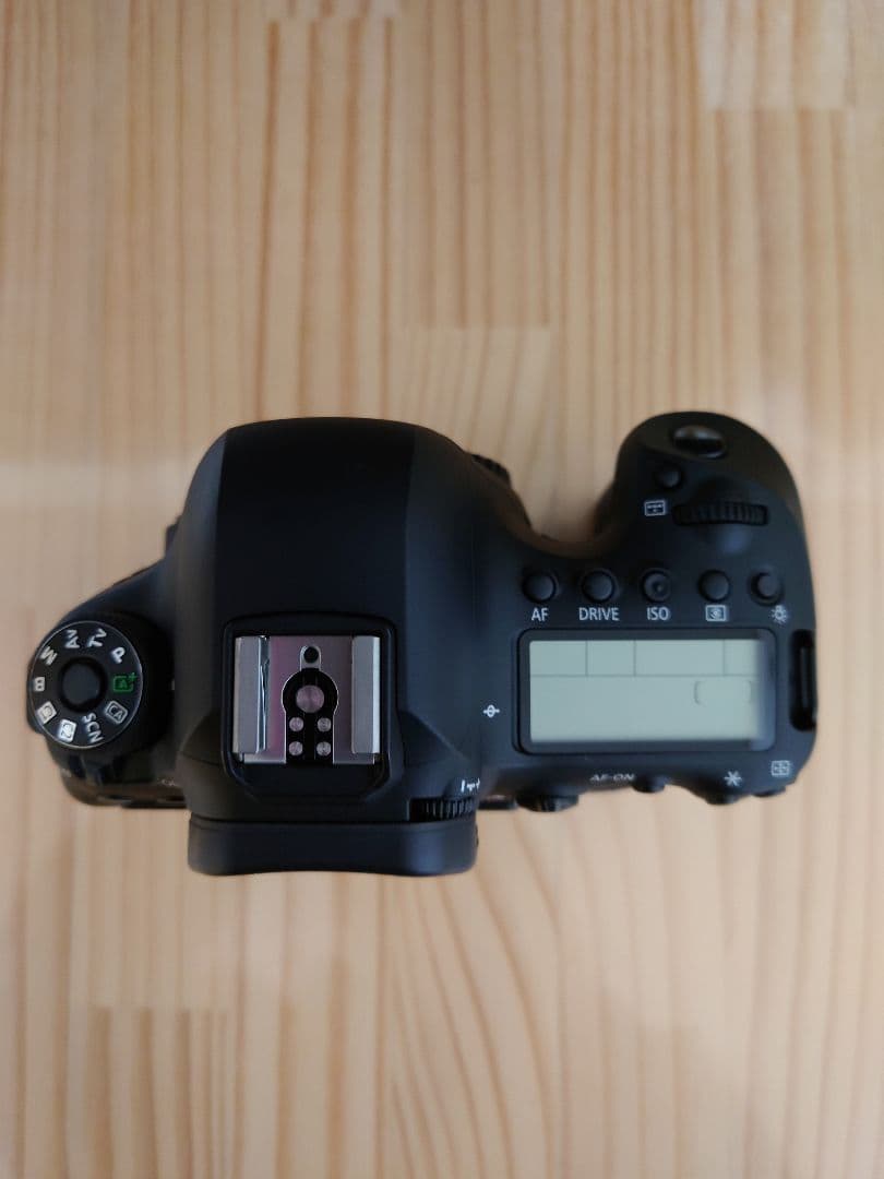 美品 Canon キャノン EOS 6D Mark II デジタル一眼レフカメラ