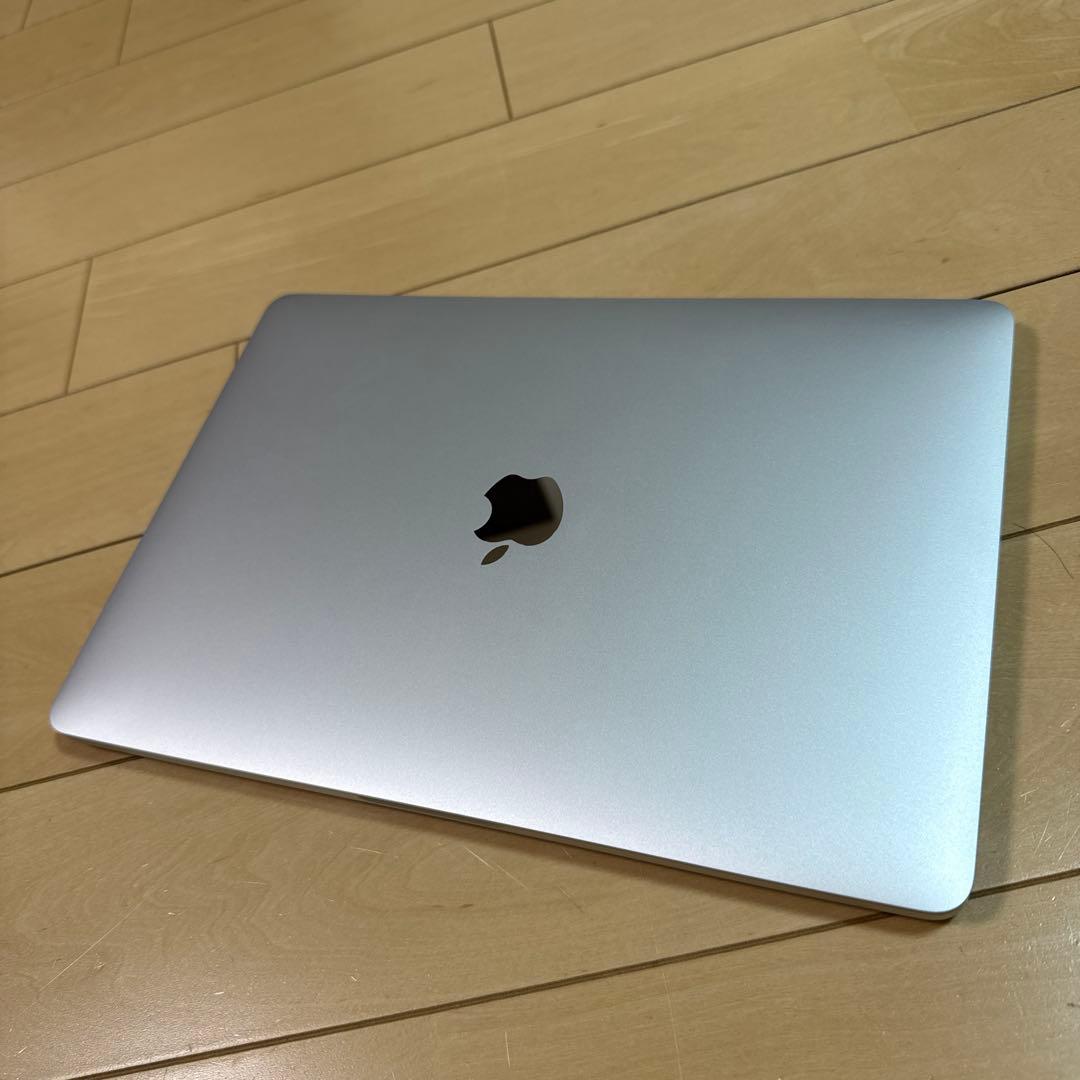 MacBook Pro 2022 M2 13インチ 256GB タッチバー搭載