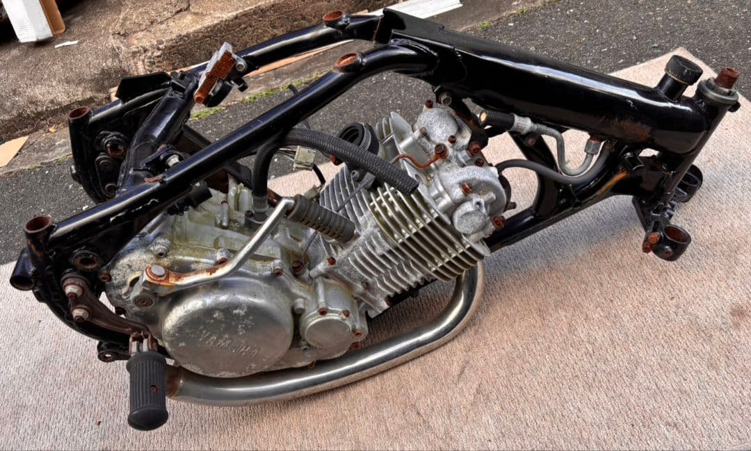 YAMAHA SR400 エンジン フレームセット
