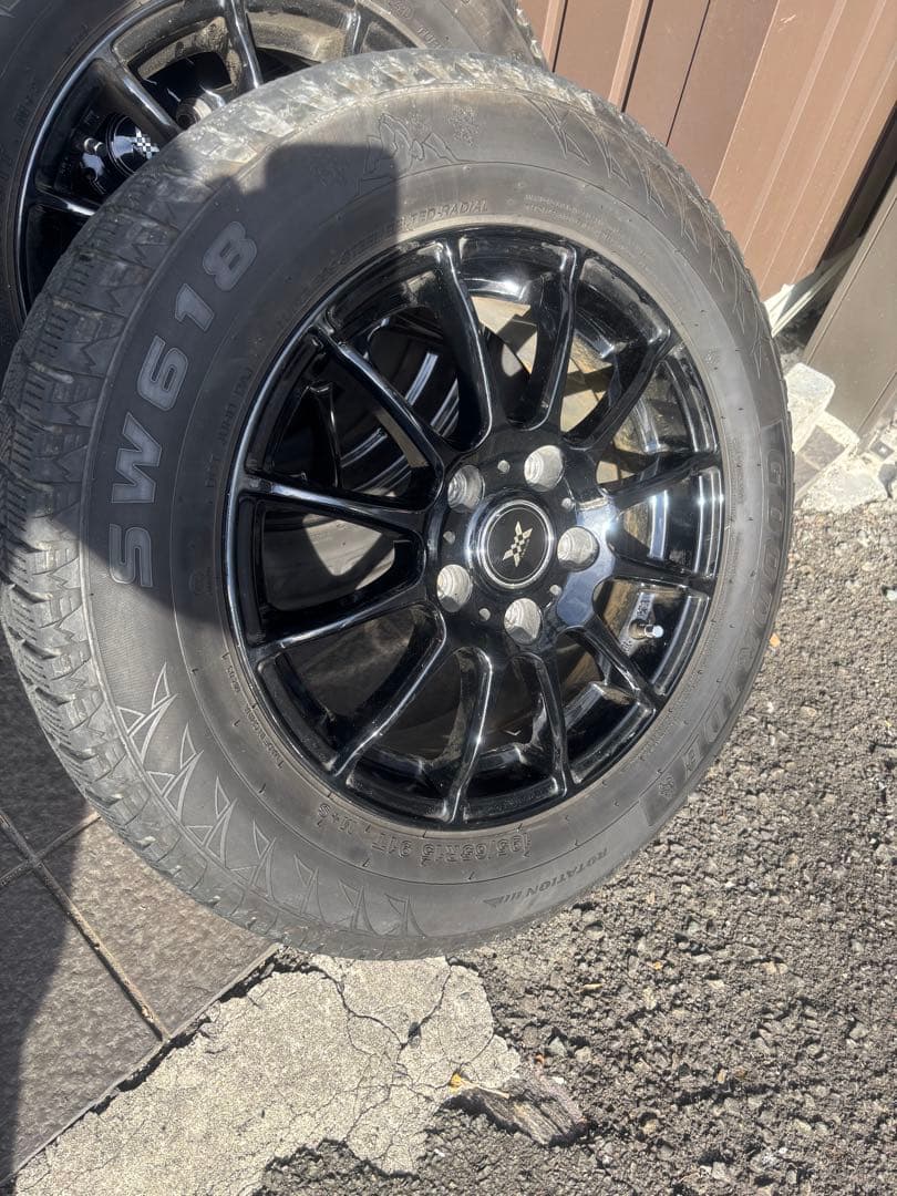 スタッドレスタイヤ・ホイール4本セット195/65R15 ブラックホイール送料込