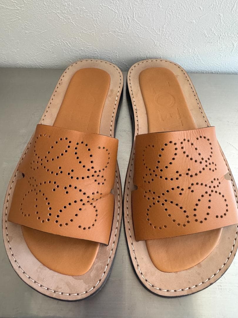 LOEWE ロエベ アナグラム パーフォレーテッド レザー サンダル 41