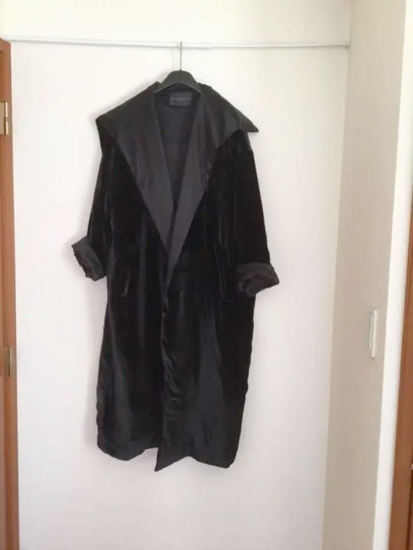 (((値下げ致します))) ダナキャラン　ブラックのロングコート