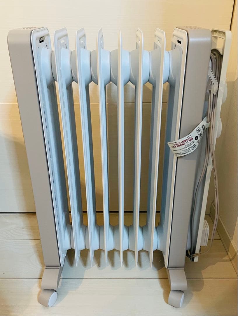 デロンギ オイルヒーター　ヴェルティカルド RHJ21F0812-WH8~10畳