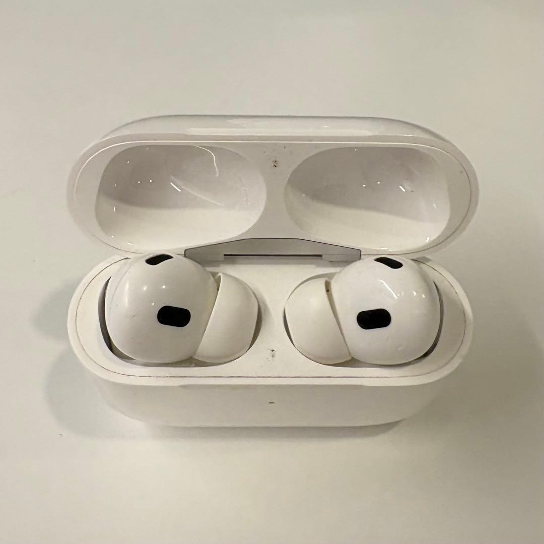 AirPods Pro （第2世代）充電ケース付き ホワイト
