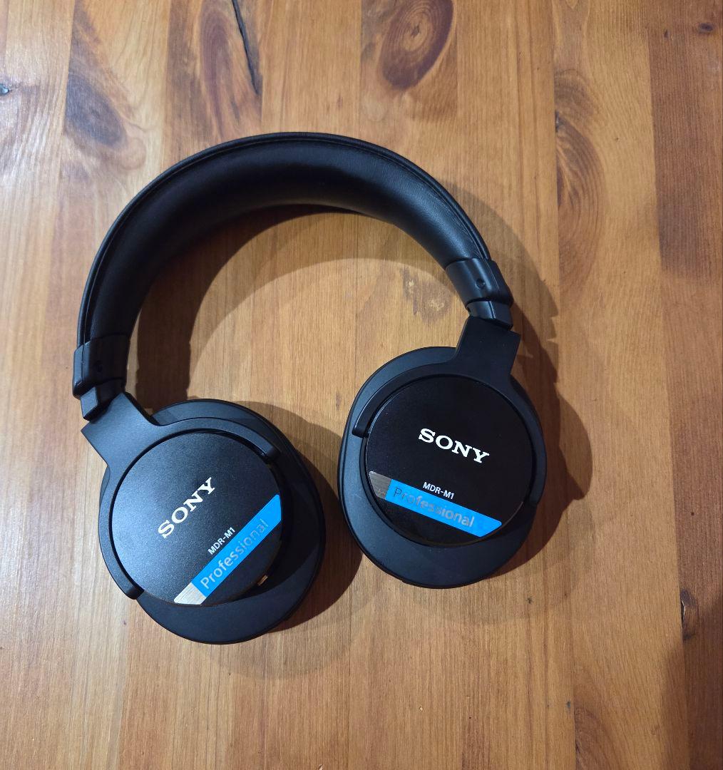 SONY MDR-M1 スタジオモニター ヘッドホン 日本未発売