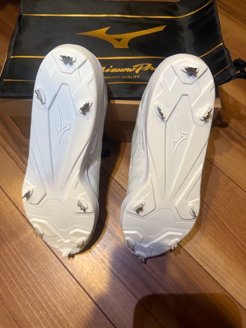 ミズノプロ　新品クッションレボ　タグ付き