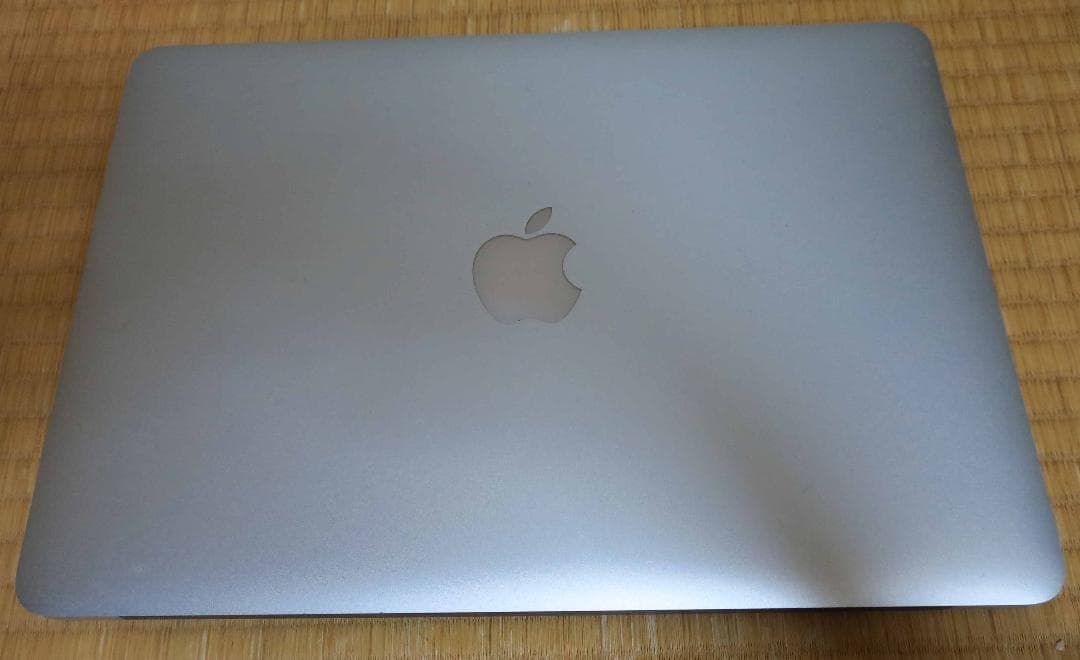 MacBook Air（13インチ，2017モデル）
