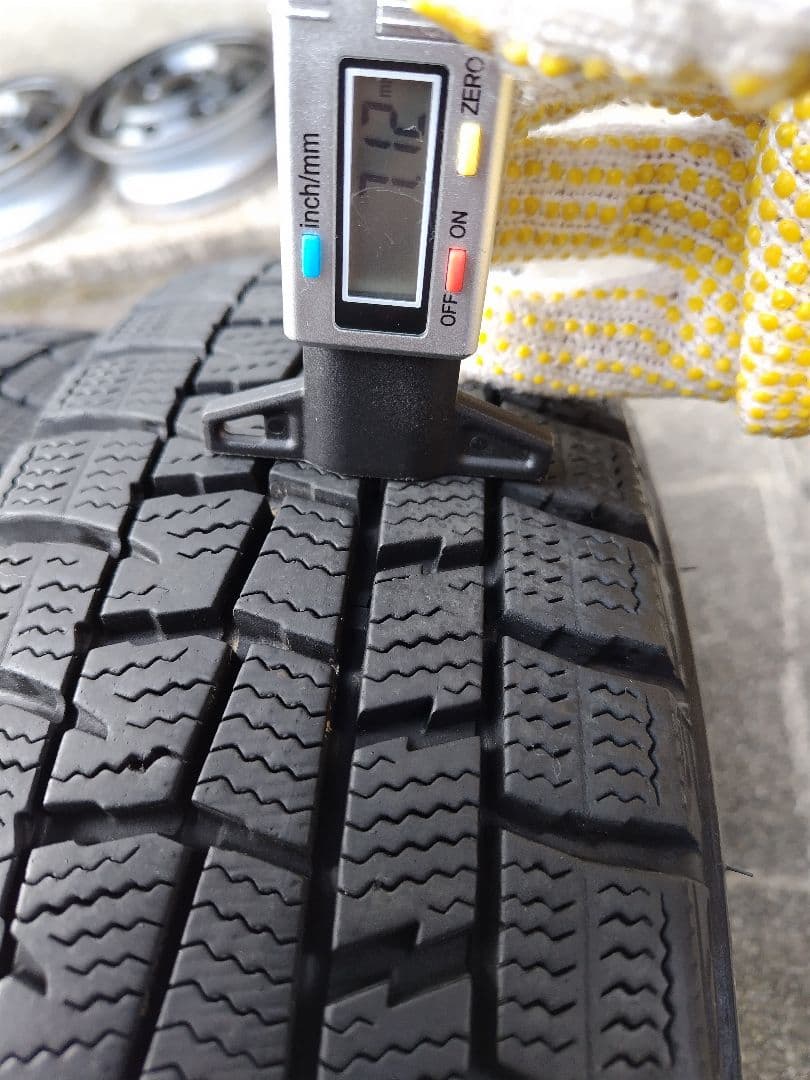 155/65R14【2/2】ダンロップ・スタッドレス、鉄ホイール付、2本分割