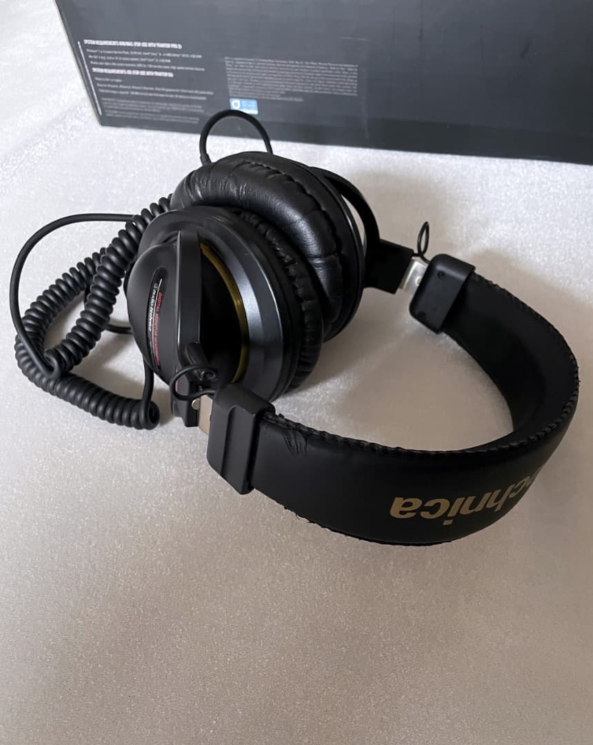 TRAKTOR KONTROL S4 MK2 4チャンネル ほぼ未使用 オマケ付