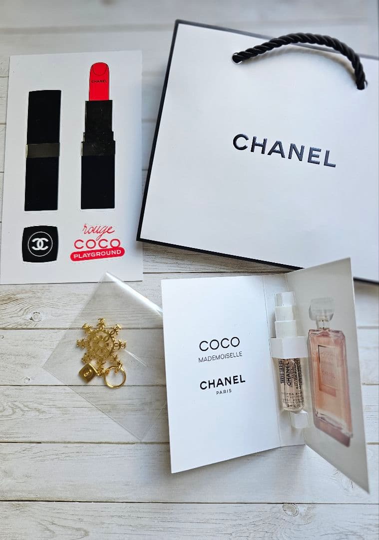 CHANELリップスティック 2本　口紅ケース　ショッパー　チャーム　ノベルティ