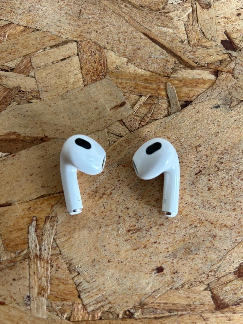 AirPods3 第3世代 MME73J/A エアポッズ 本体（ケース付き）