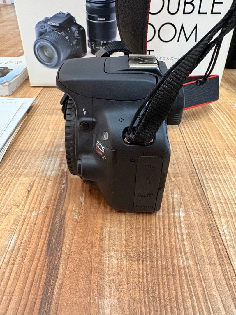 キヤノン Canon EOS Kiss X7 ダブルズーム　レンズキット