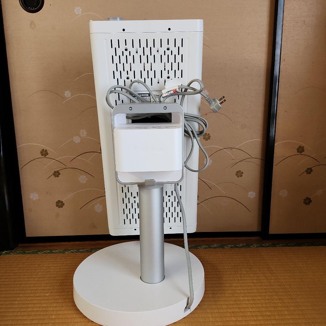 ダイキン　遠赤外線暖房機 セラムヒート ERFT11ZS-W