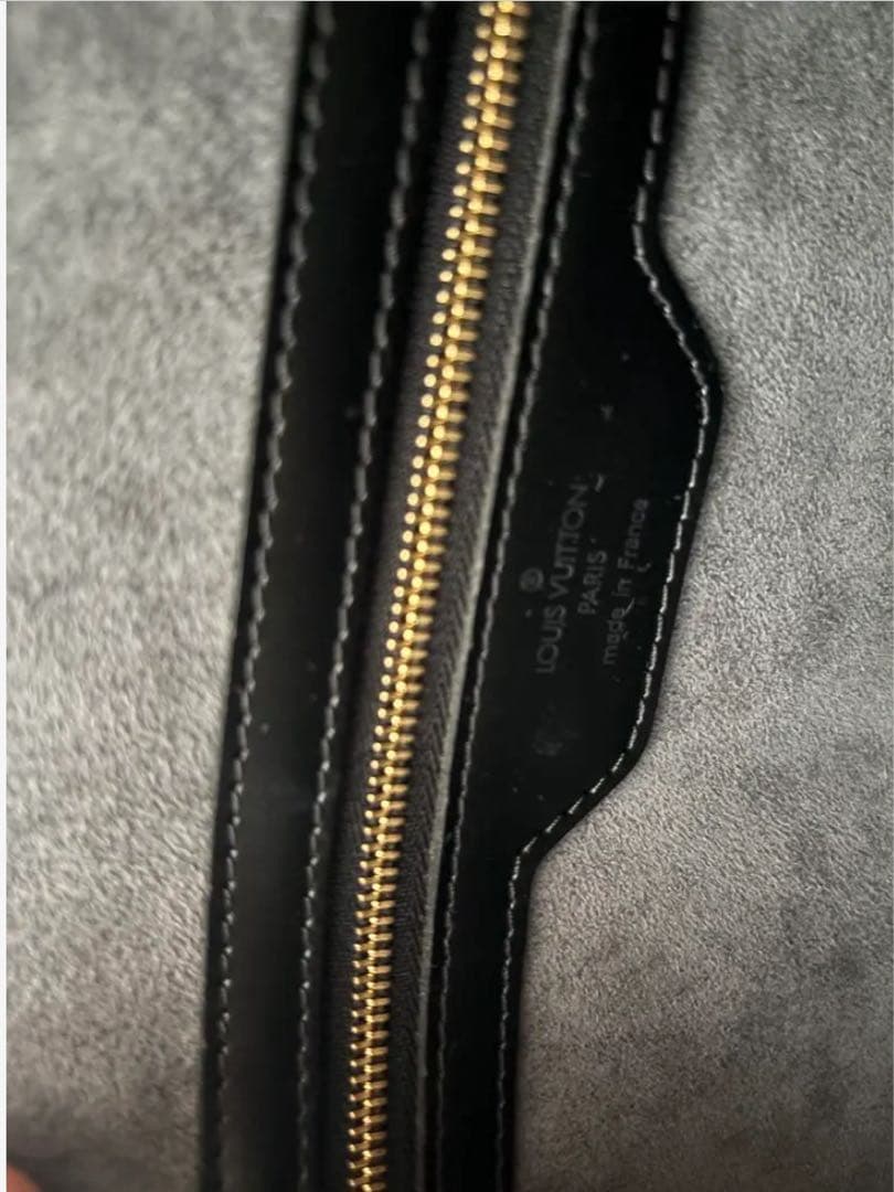 最終値下げLouis Vuitton エピレザー ビジネスバッグ ブラック